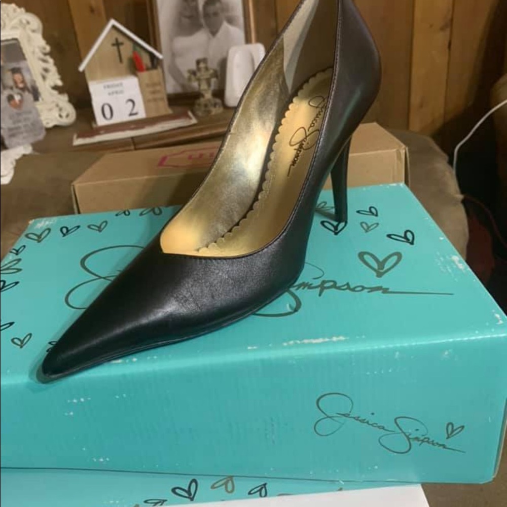 Shoes! - Picture 3 of 6